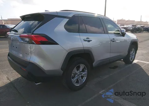 2025 Toyota Rav4 Xle z USA, uszkodzony, nr VIN JTMW1RFV2SJ032007